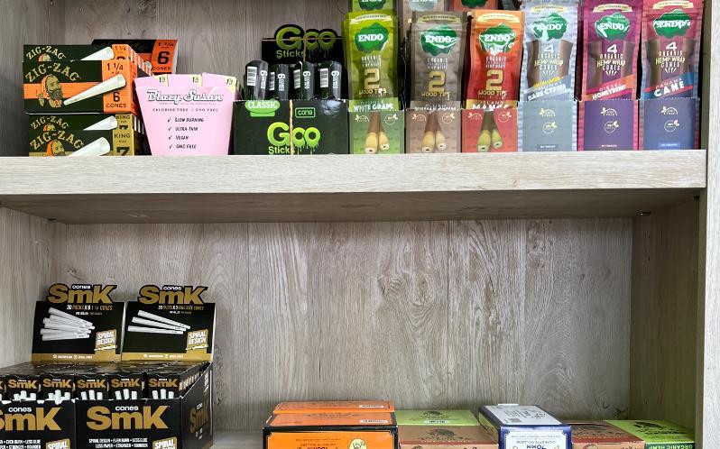 Smoke Accessories in best price at dragon drip vape and smoke near Overland Park KS