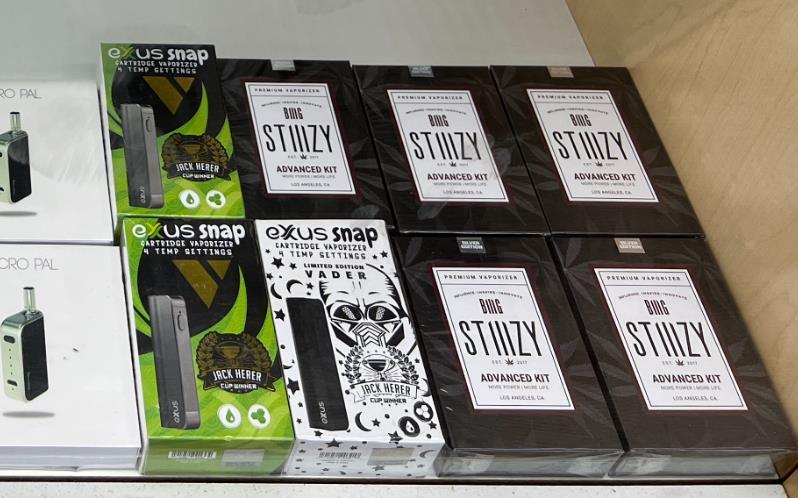 Vaporizers available at Dragon drip Vape and Smoke near Overland Park KS