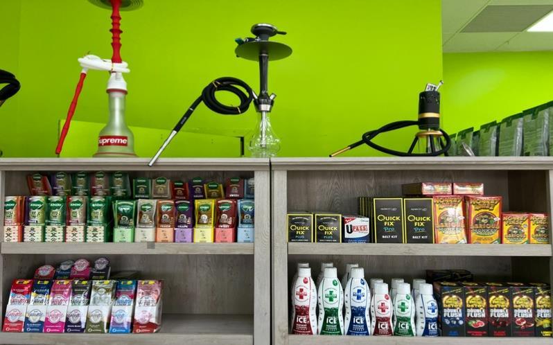 Hookah availability in Dragon Drip Vape and Smoke Overland Park