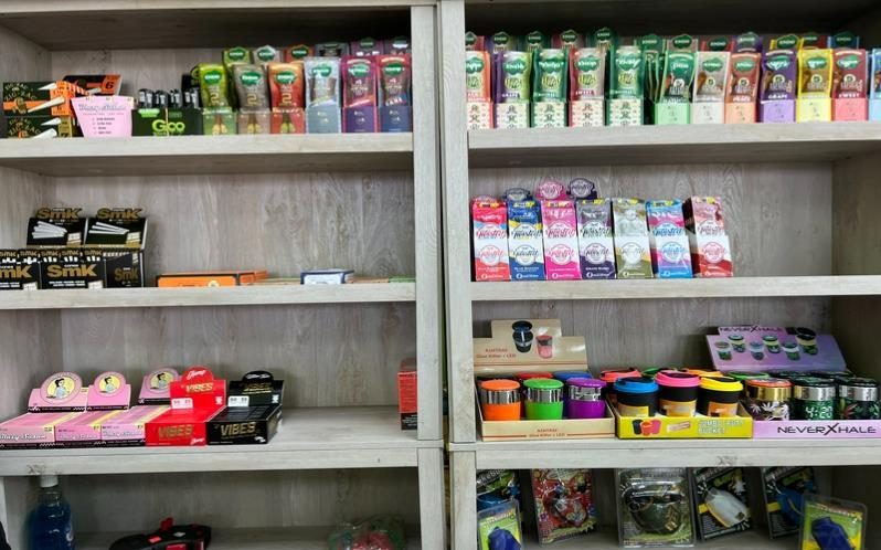Tobacco Accessories availability in Dragon Drip Vape and Smoke in Overland Park, KS