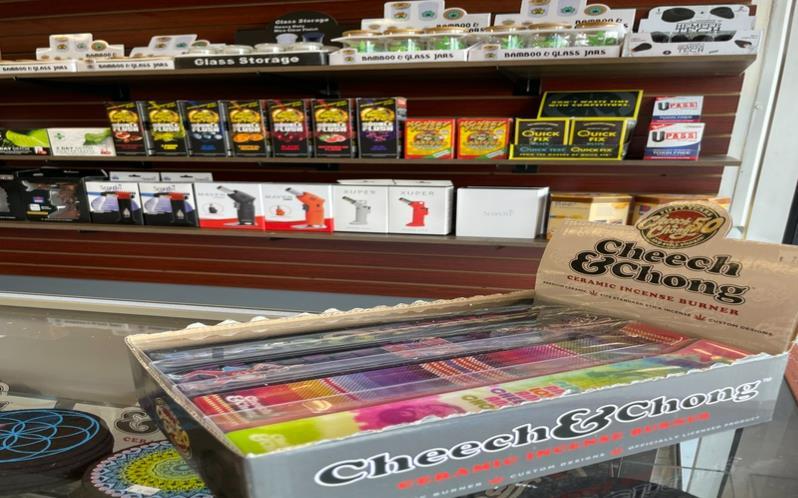 Tobacco Accessories availability of Dragon Drip Vape and Smoke in Overland Park, KS
