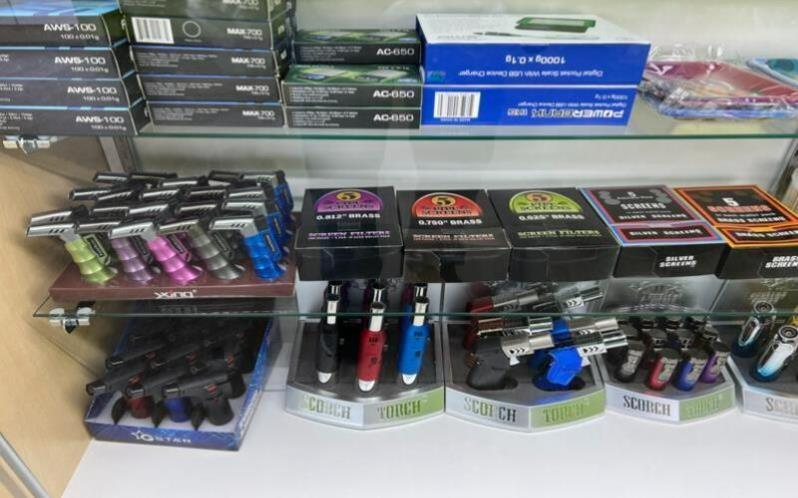 Tobacco accessories availability in Dragon Drip Vape and Smoke Overland Park