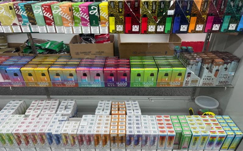 Vape disposables availability of Dragon Drip Vape and Smoke in Overland Park, KS, 