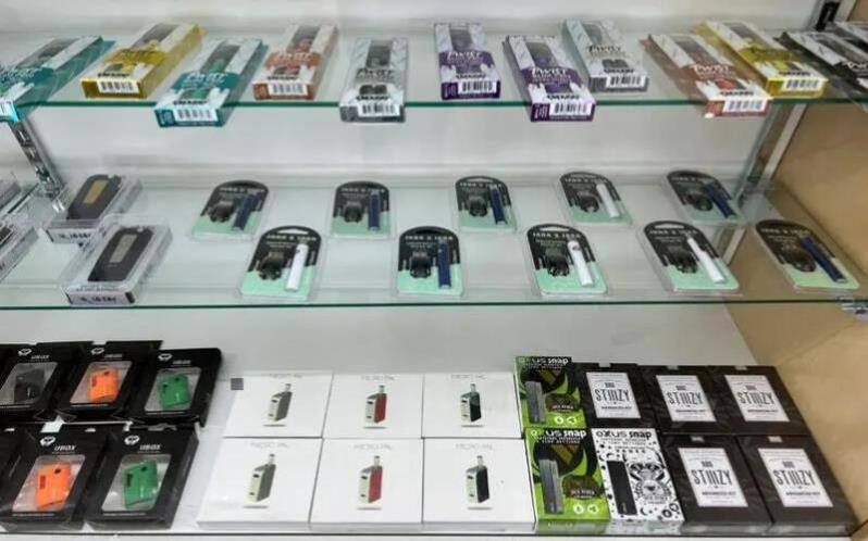 Vaporizer availability in Dragon Drip Vape and Smoke
